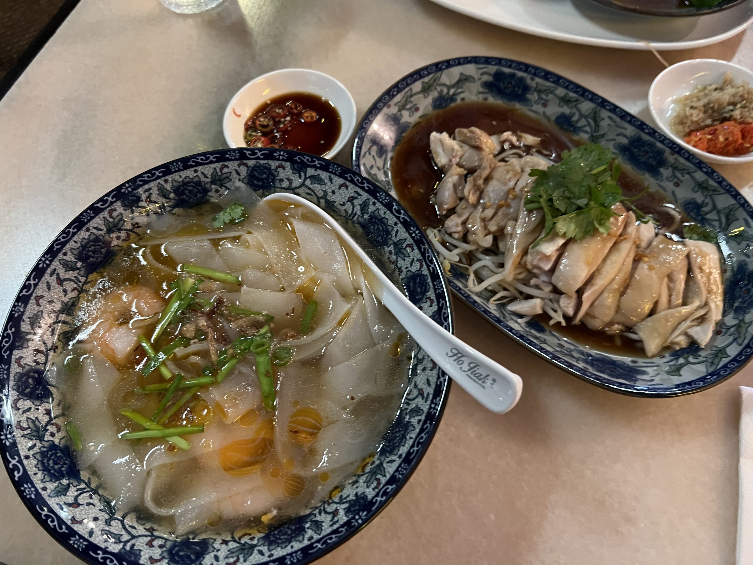 Ipoh Hor Fun (flat rice noodle soup with prawn and hainan chicken) @ Ho Jiak (Haymarket)